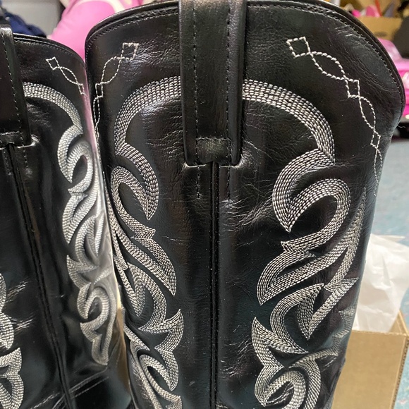 DAN POST SIZE 10.5 BLACK LEATHER COWBOY BOOTS - Picture 4 of 5